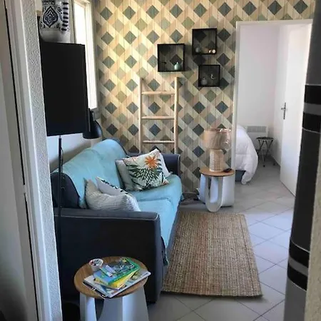 Face A La En Roussillon Apartment *